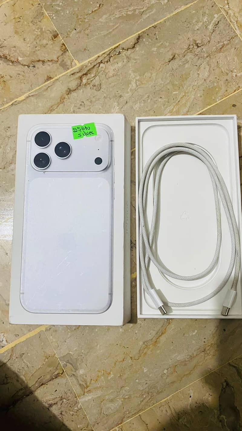 Apple iPhone 17 Pro Max 0