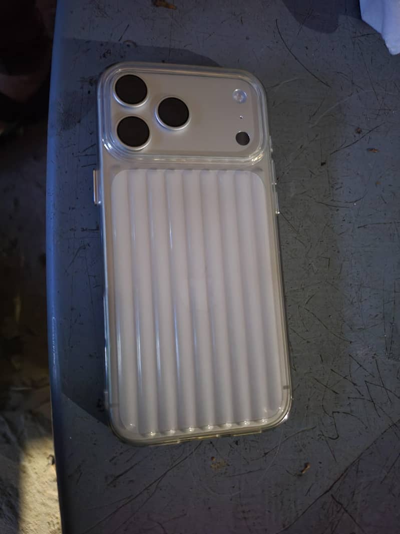 Apple iPhone 17 Pro Max 8
