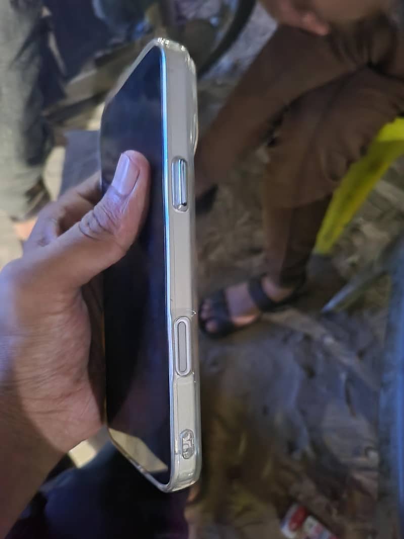 Apple iPhone 17 Pro Max 9