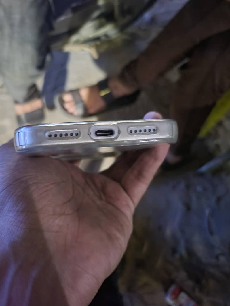 Apple iPhone 17 Pro Max 11