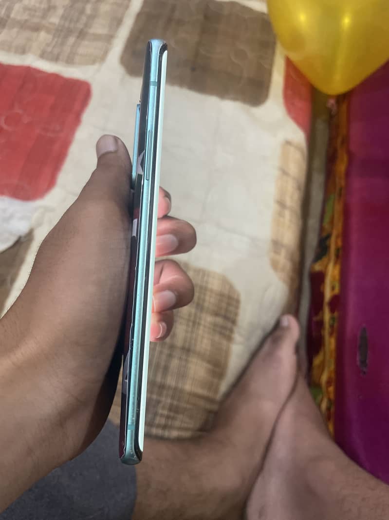 One Plus 8 Pro 4