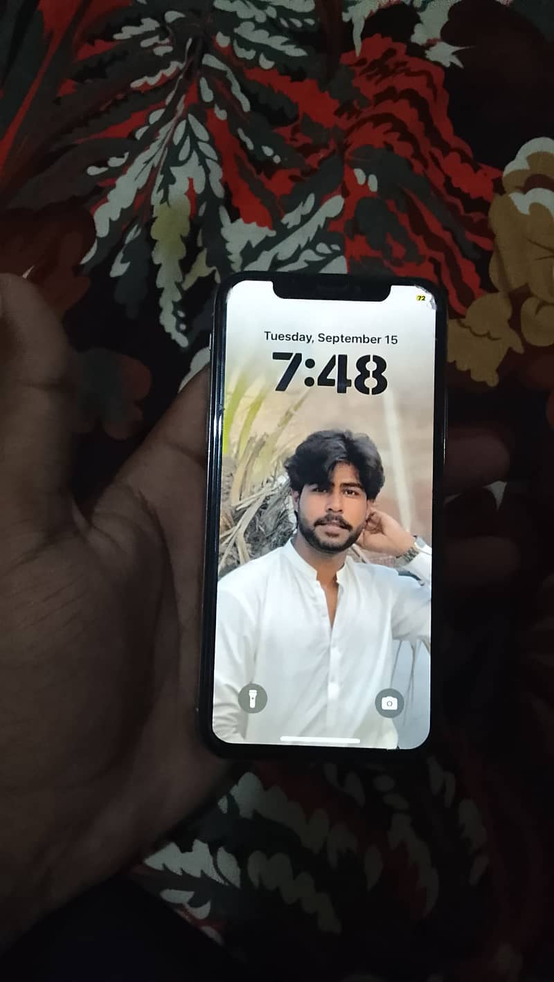 iphone xs 2