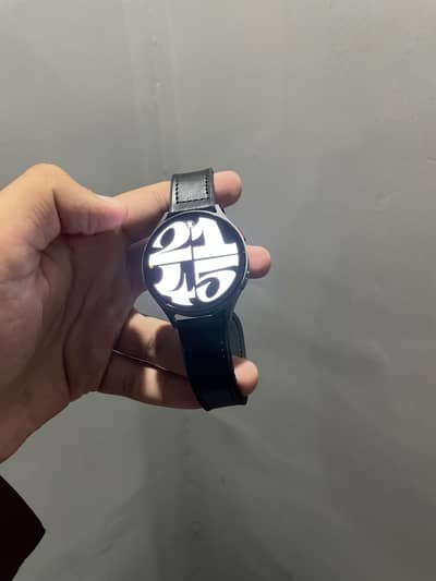 Samsung Galaxy watch 7 44mm with 5 straps