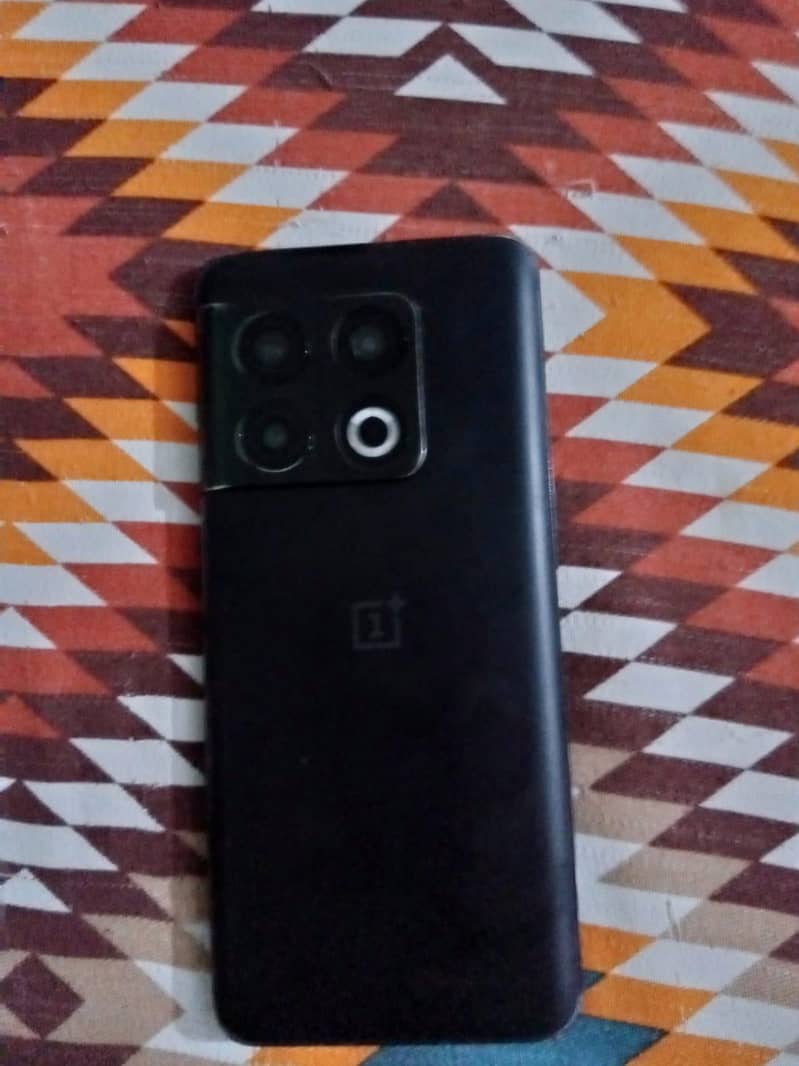 One Plus 10 Pro 5