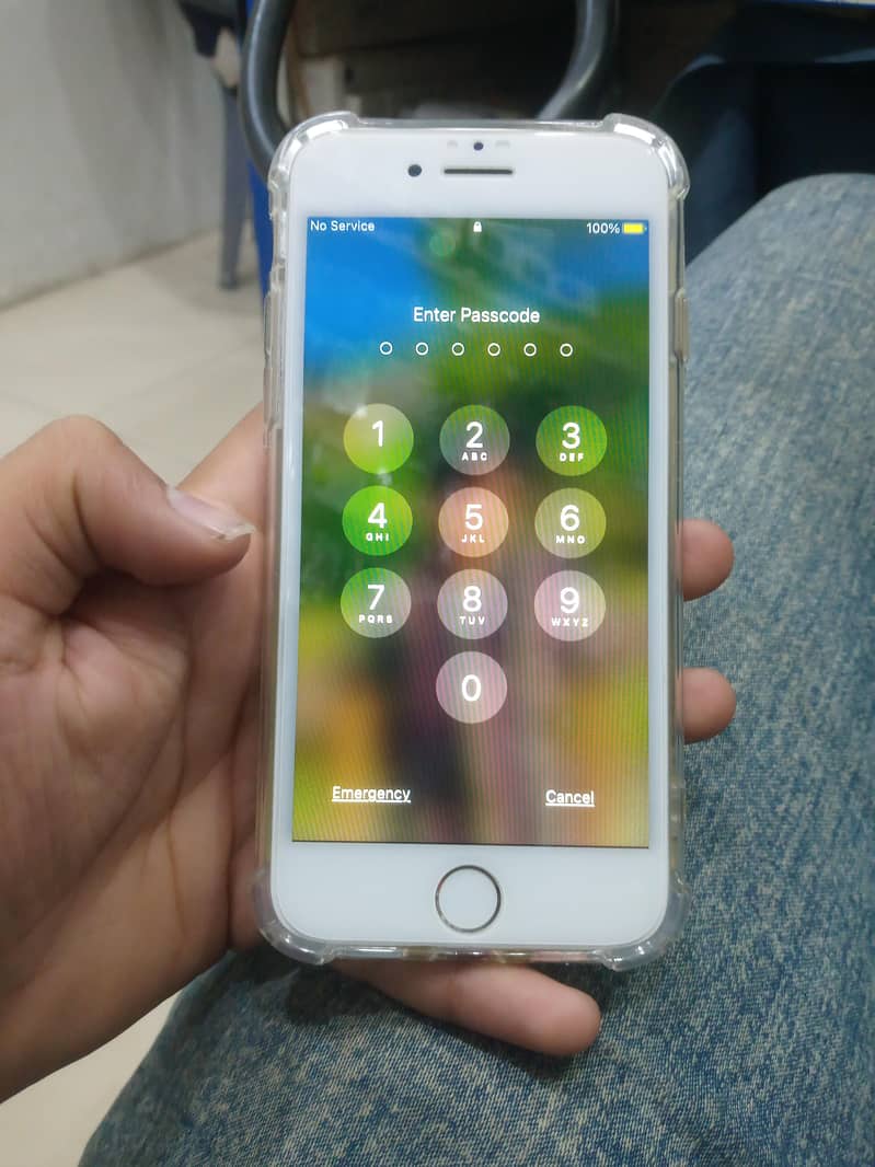 Apple iPhone 7 1