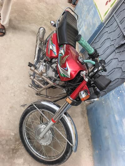 Honda 125 2023 Very Good Condition Fresh piece.