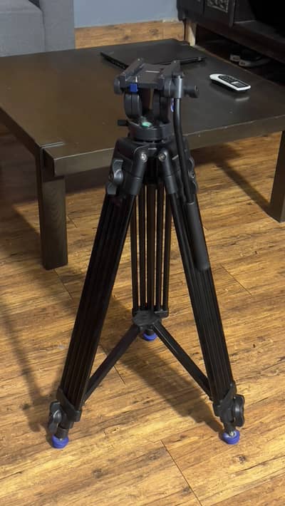 Tripod for pictures and videos
