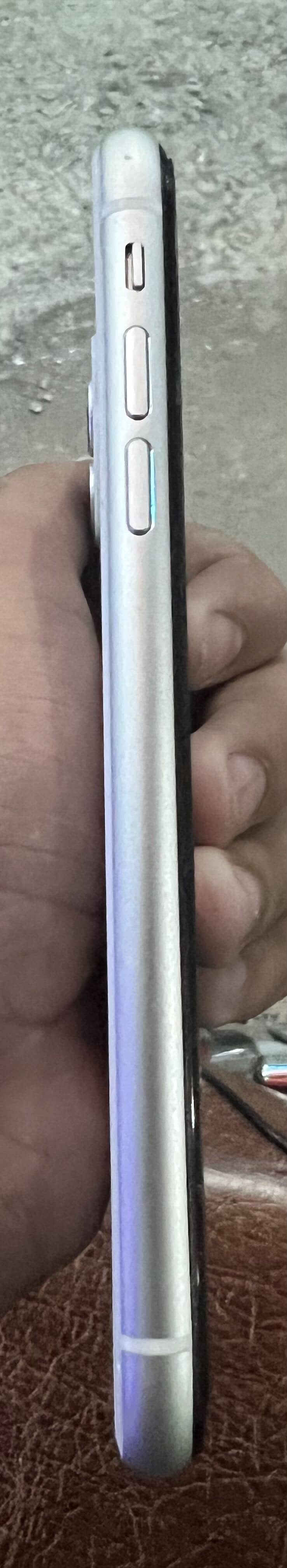 Apple iPhone 11 1