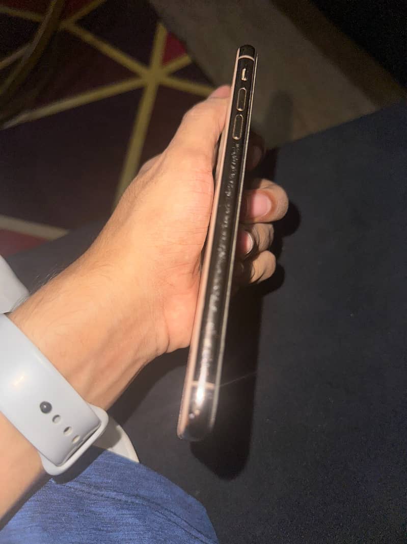 Apple iPhone 11 Pro Max 5