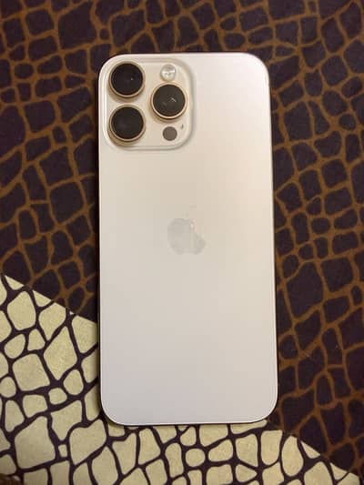 Apple iPhone 16 Pro Max