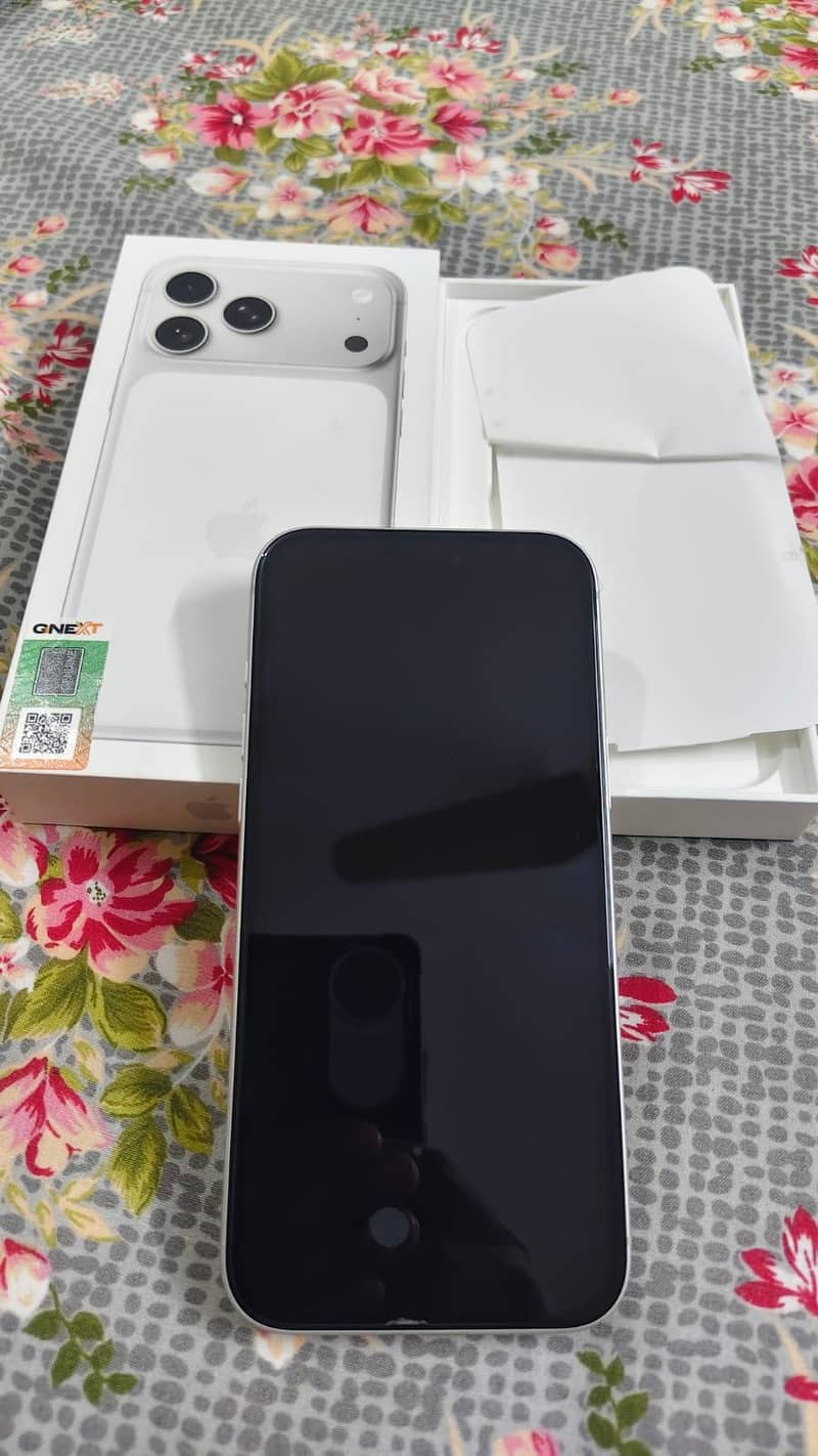 Apple iPhone 17 Pro Max 1