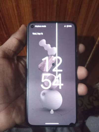 Google Pixel 5 pta ho jay ga (penel me line hey or dotes)