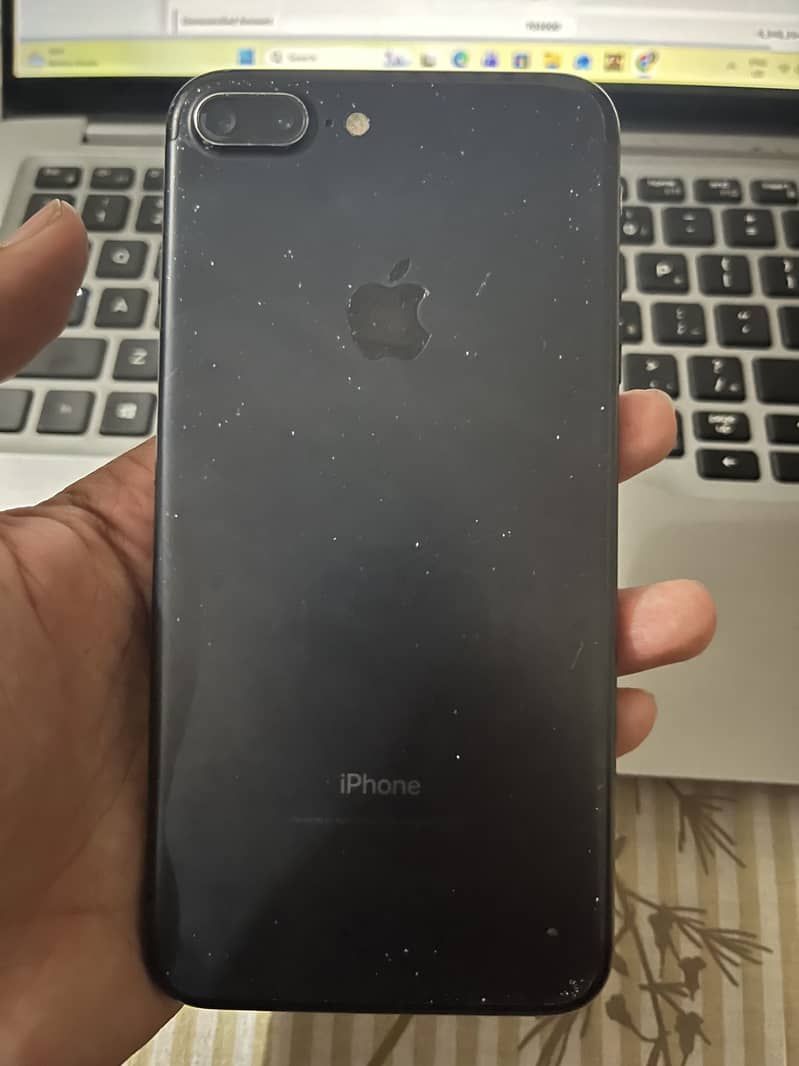Apple iPhone 7 Plus 1