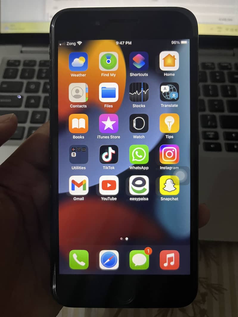 Apple iPhone 7 Plus 0