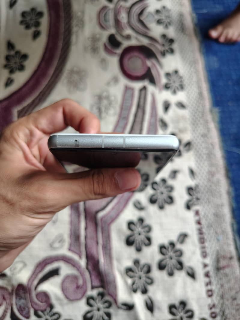 Google Pixel 7a 4