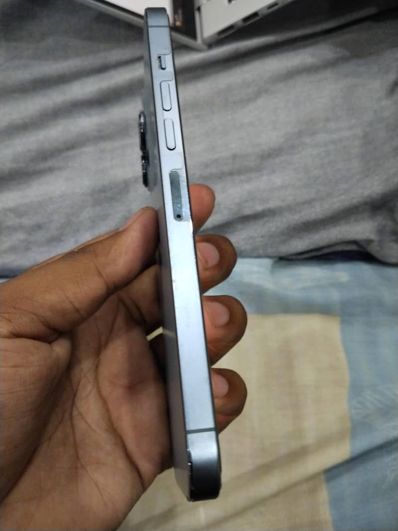 Apple iPhone 13 Pro Max 1