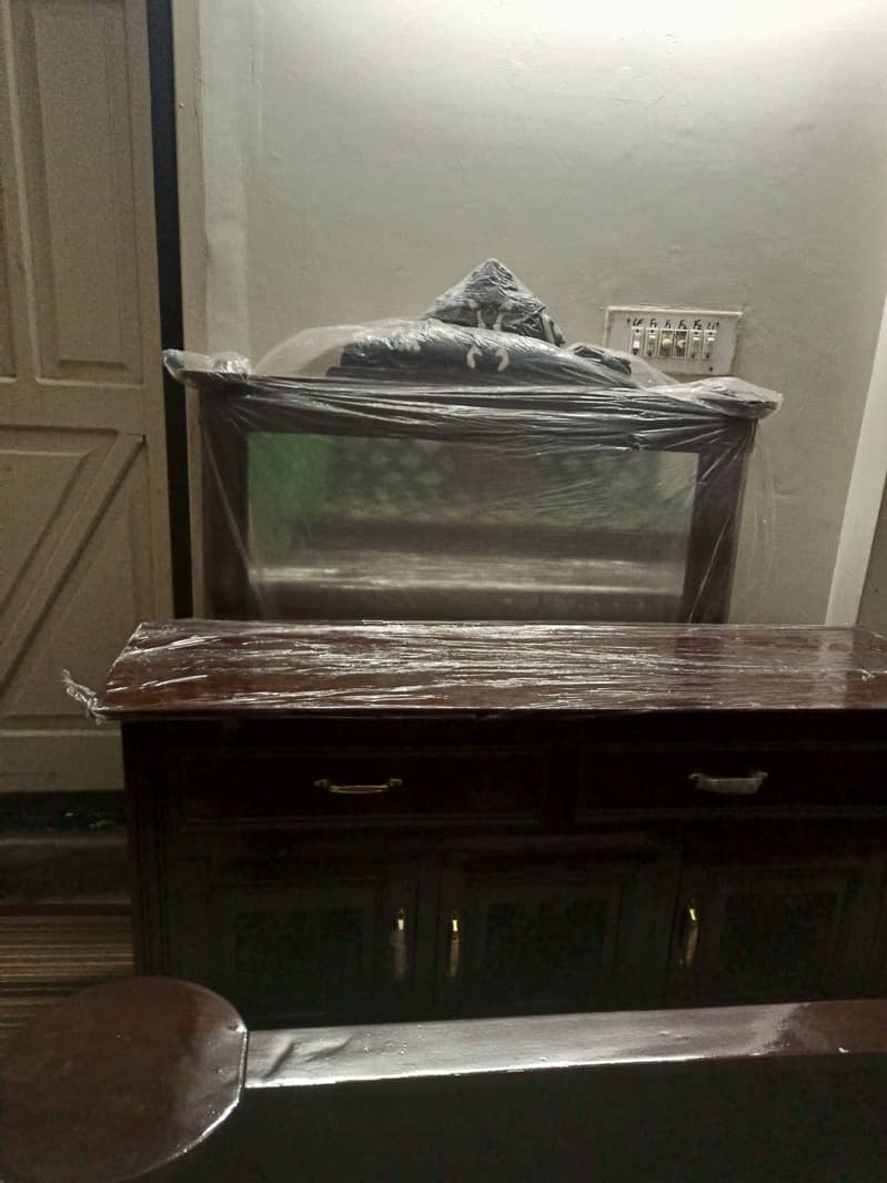 Chinyoti Bed Set with Dressing Table 2