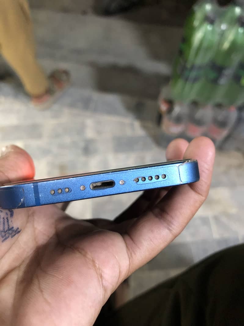 Apple iPhone 13 1