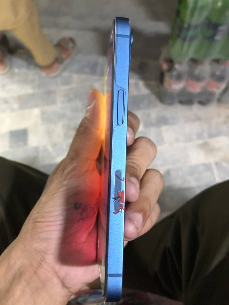 Apple iPhone 13 3
