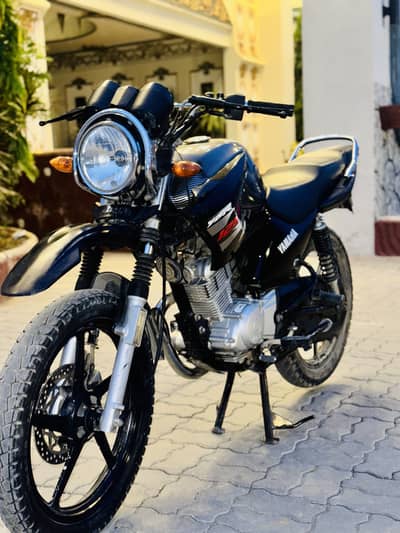 Yamaha ybr g 2017 model