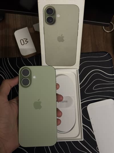 iPhone 17 256gb with Box 10/10 Non PTA JV sage green