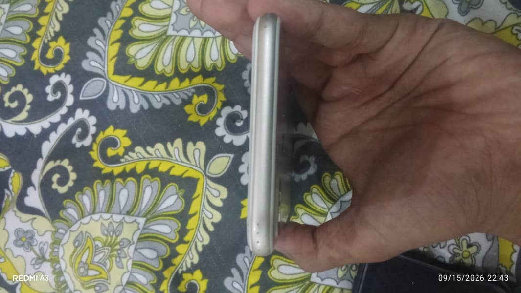 Apple iPhone 7 Plus 3