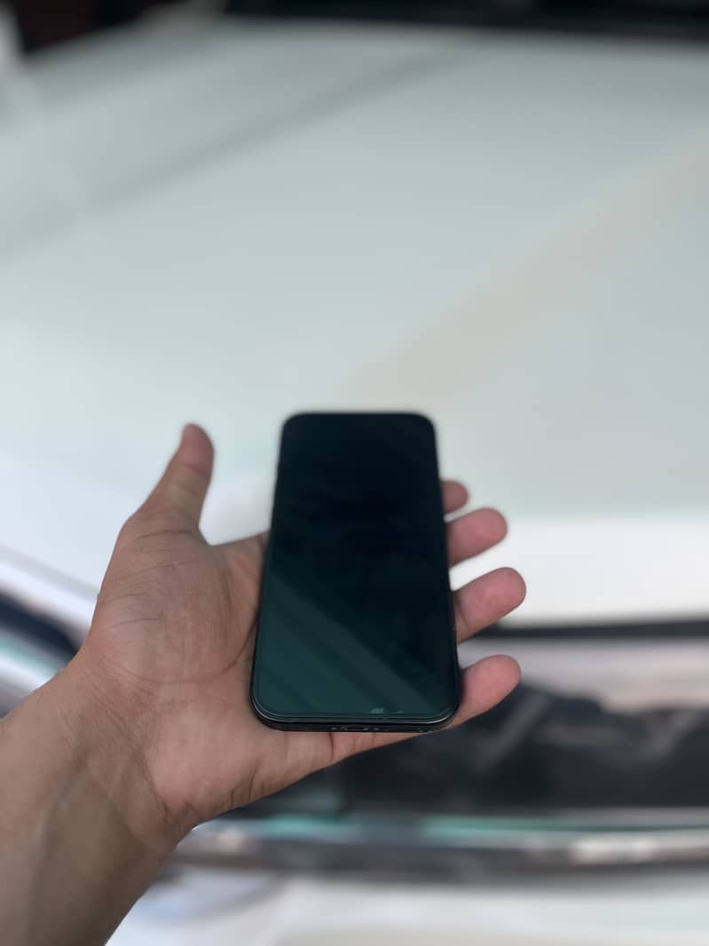 Apple iPhone 13 3