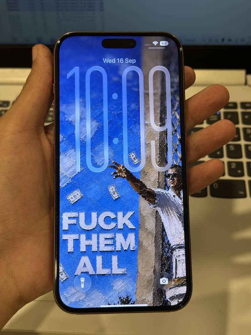 Apple iPhone 16 Pro Max 6