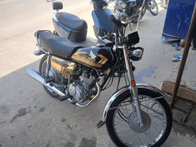 saf halat ma ha bilkul orignal cheez ha honda cg125 ha sulf start jisk