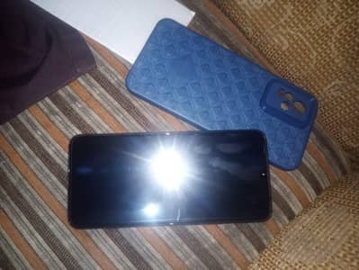 vivi v21e urgent sale box ha sath