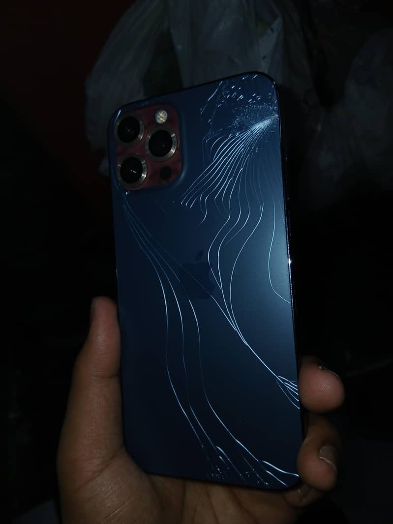 Apple iPhone 12 Pro Max 4