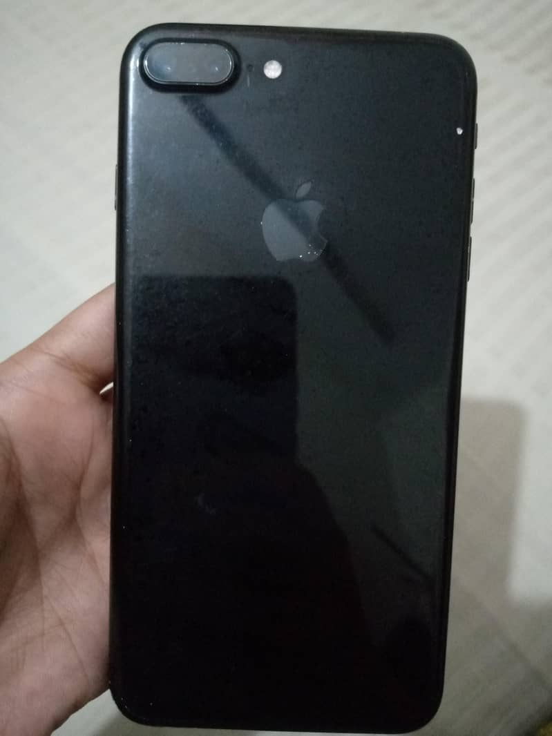 Apple iPhone 7 Plus 2