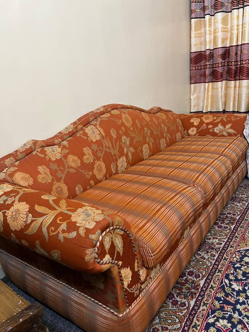5 Seater sofa set. 0