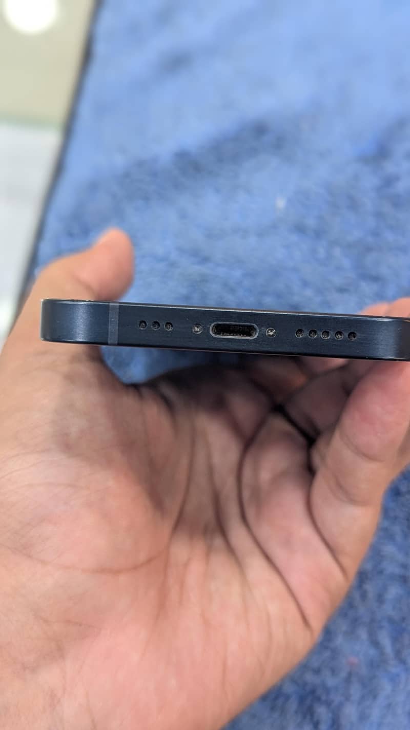 Apple iPhone 13 1
