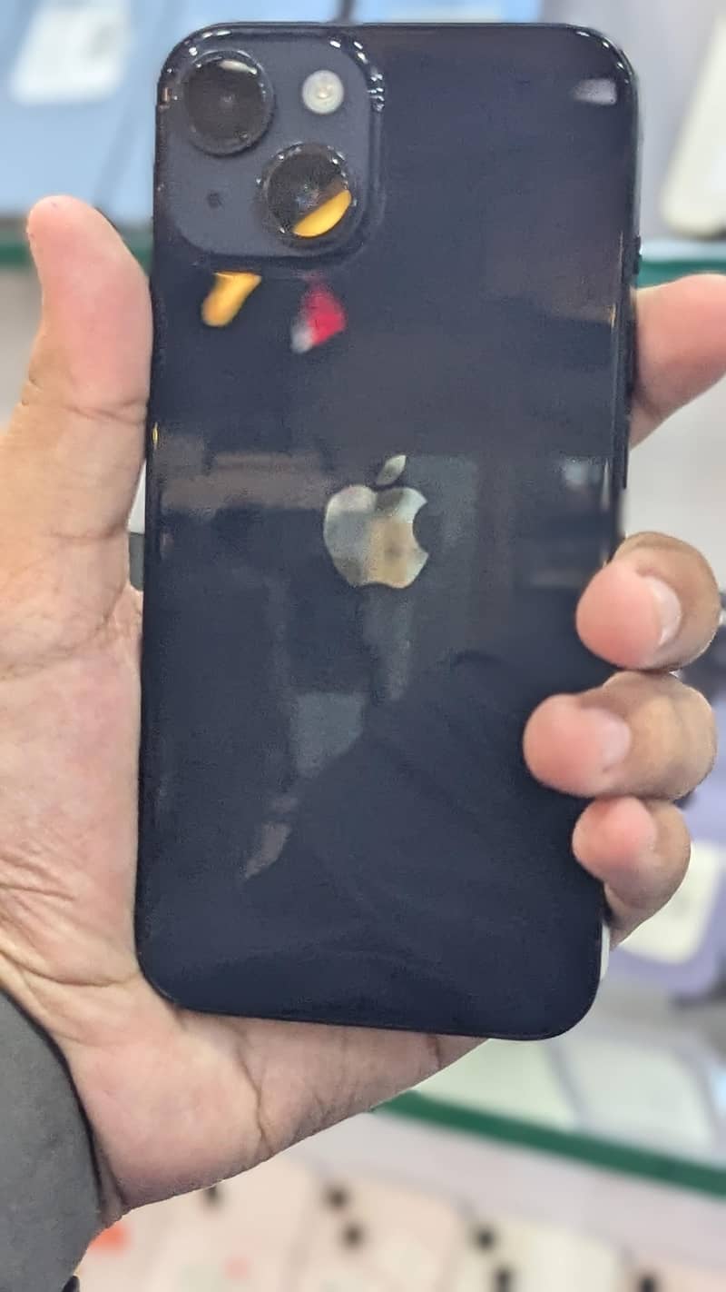 Apple iPhone 13 2