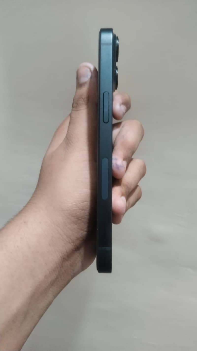 Apple iPhone 14 3
