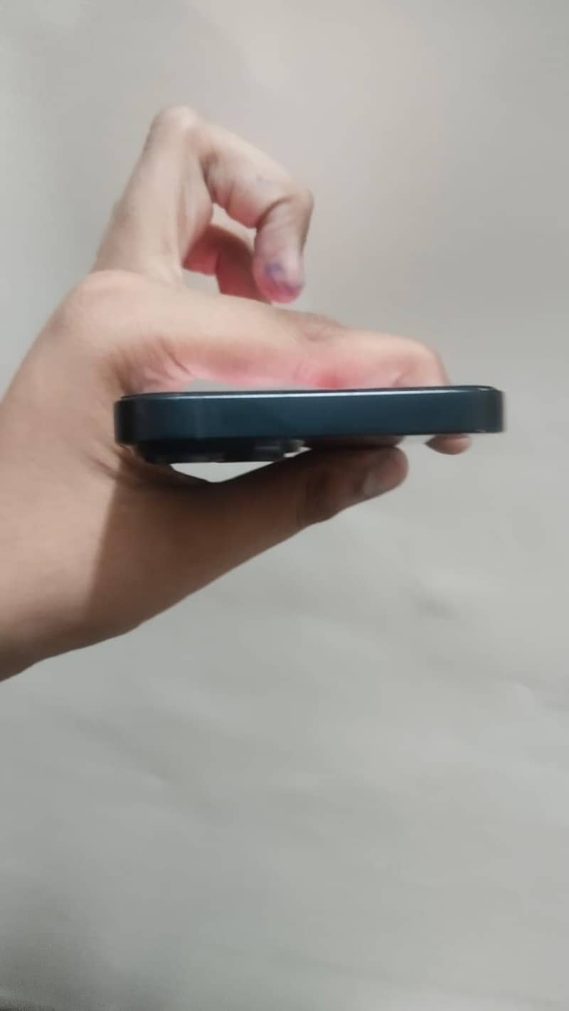 Apple iPhone 14 5