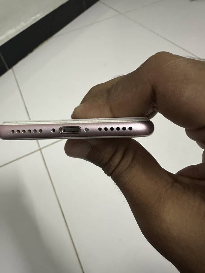 Apple iPhone 7 5