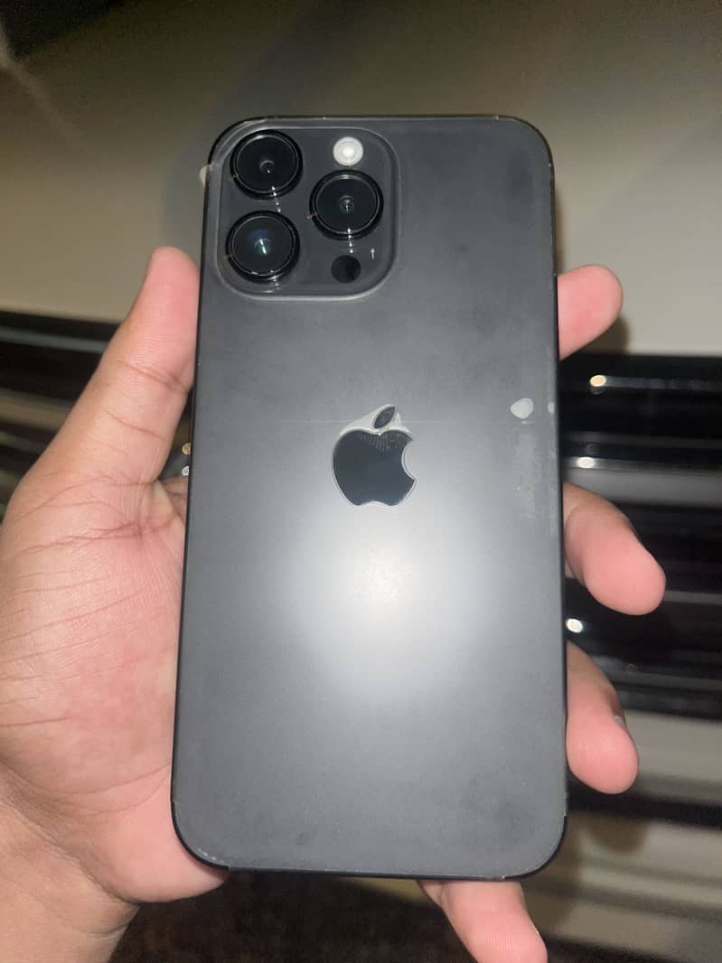 Apple iPhone 14 Pro Max 1