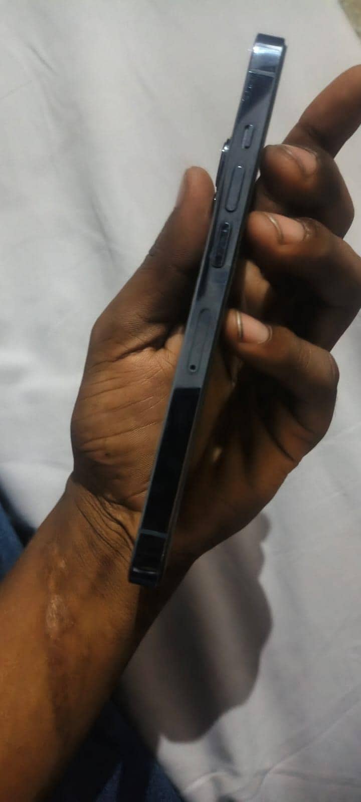Apple iPhone 13 Pro 1
