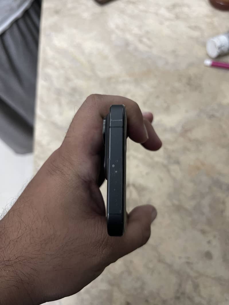 Apple iPhone 15 Pro 7