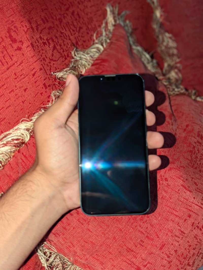Apple iPhone 13 7