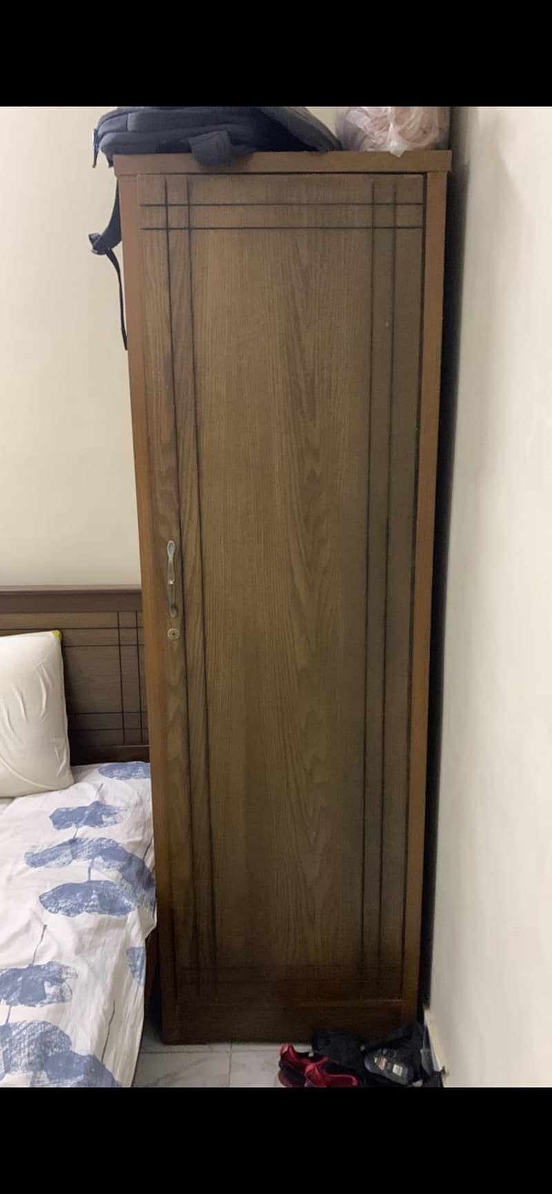 wardrobe 0