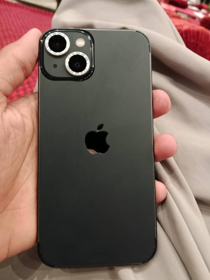 Apple iPhone 13 . . jv. 0
