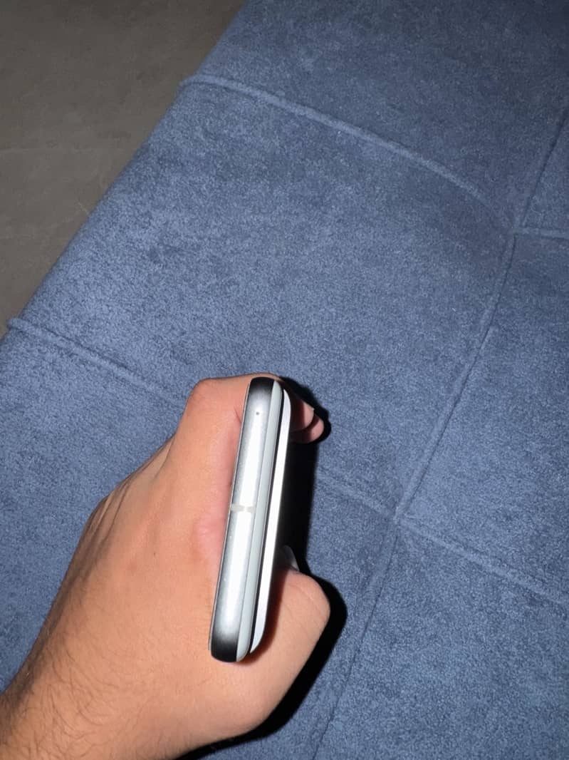Google Pixel 8 3