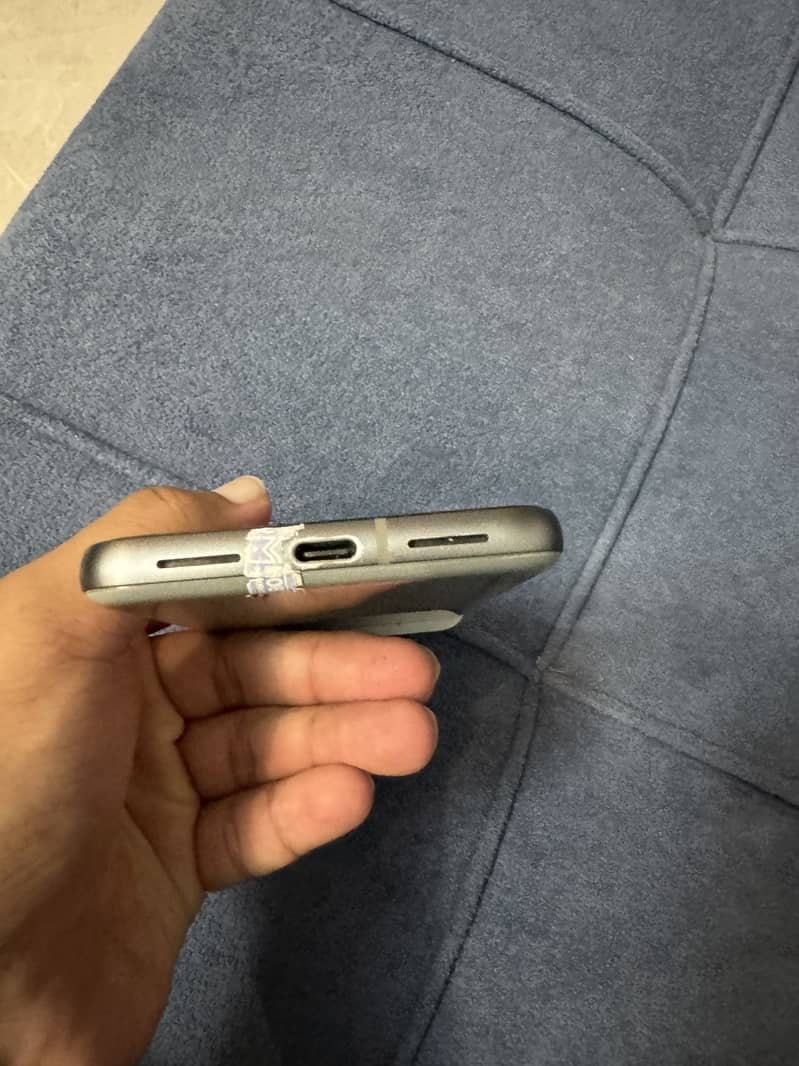 Google Pixel 8 5