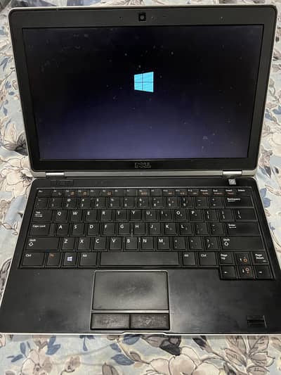 Dell laptop i3 forsale one hand used