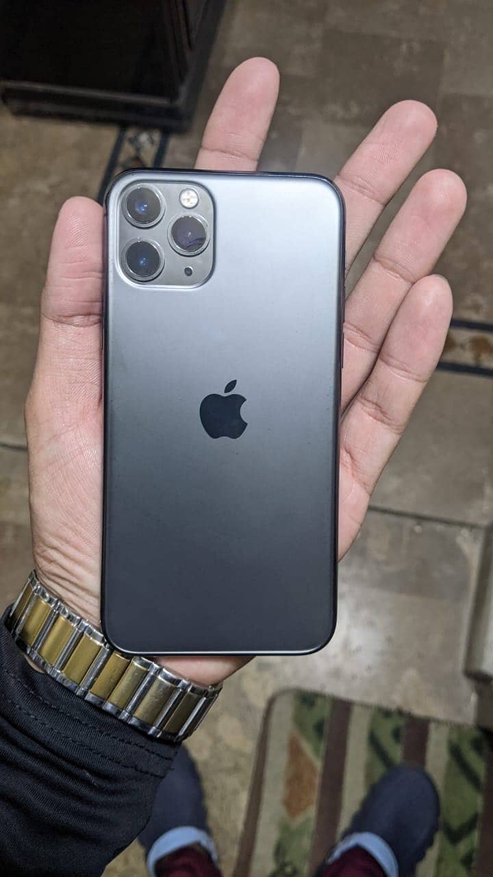 Apple iPhone 11 Pro 2
