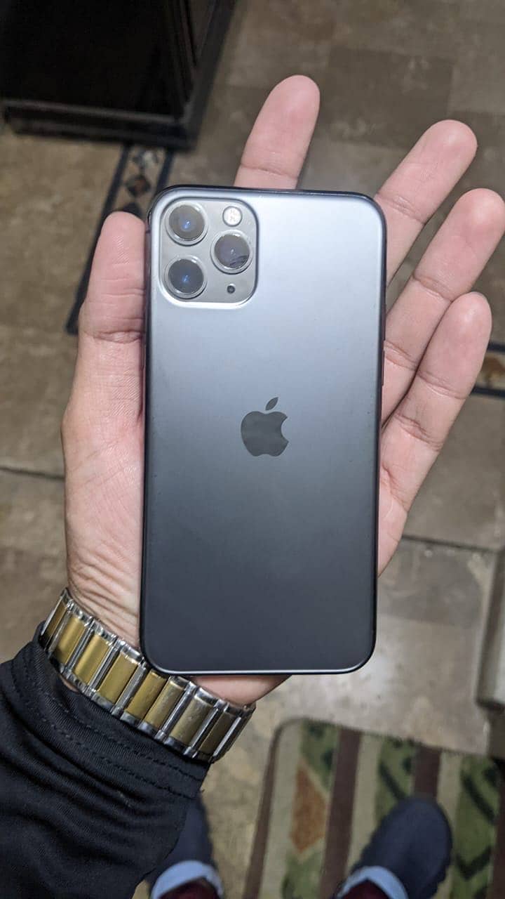 Apple iPhone 11 Pro 3