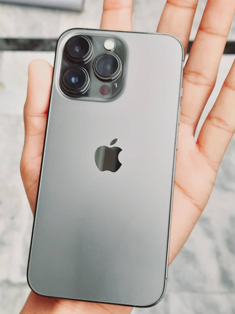 Apple iPhone 13 Pro 4